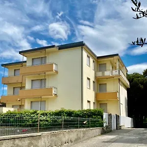 Il Pinolo 2 Appartamento Marina di Cecina
